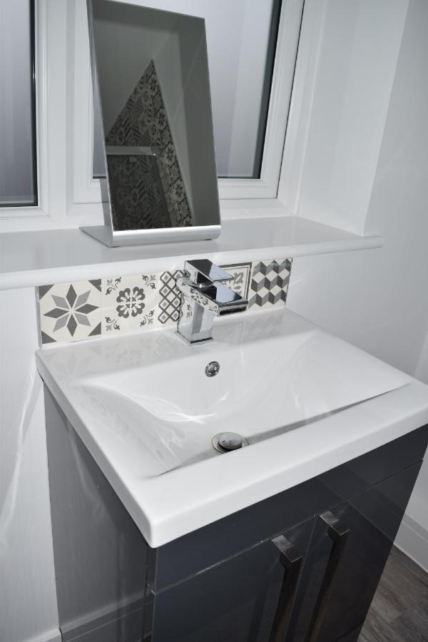 Airport Padzzz Appartement Wythenshawe Buitenkant foto