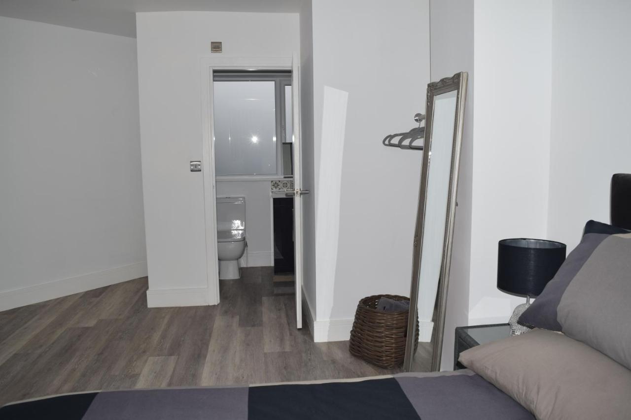 Airport Padzzz Appartement Wythenshawe Buitenkant foto
